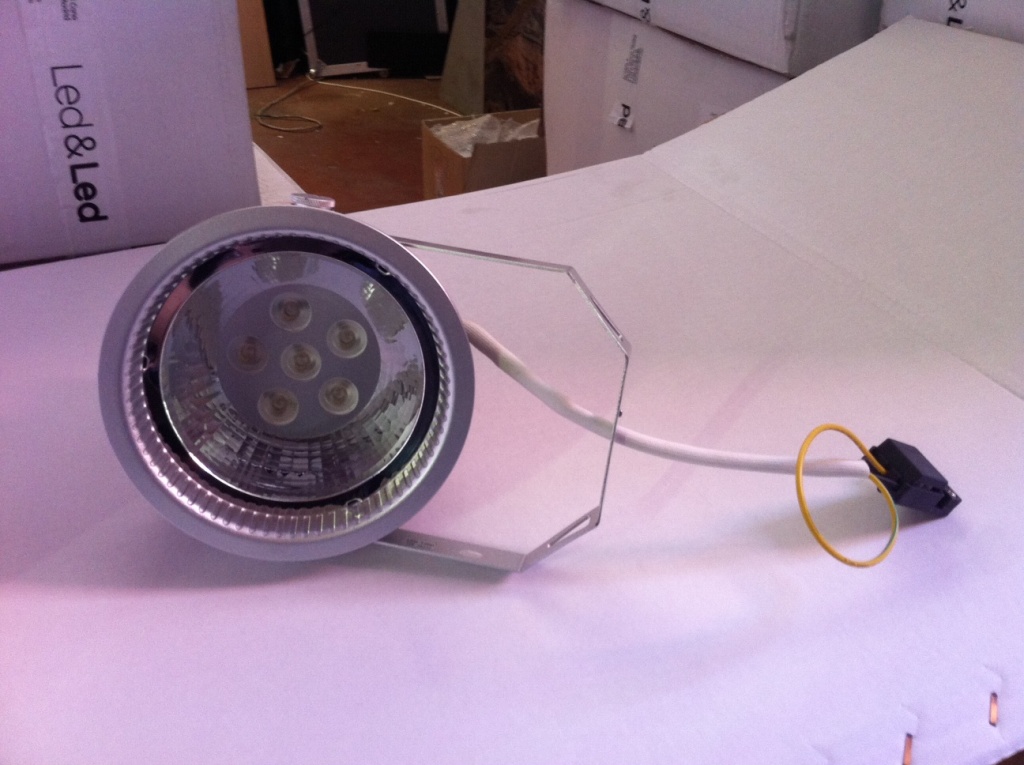 LED Spotlight R1083 6x3W