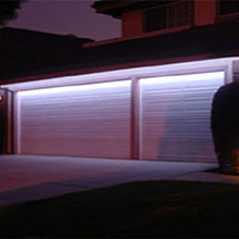 Garage: Montera Light Tape® under takfoten av ert garage