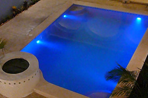 <strong>Inomhuspool</strong>